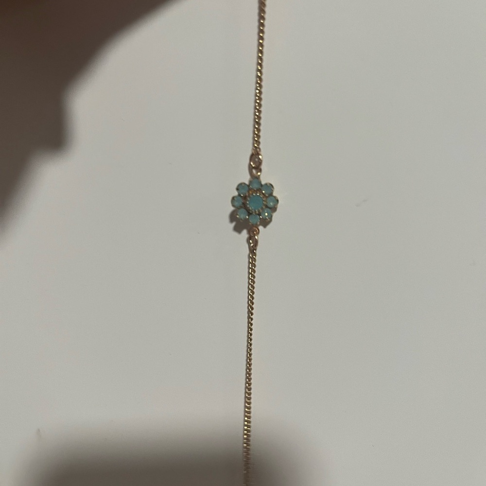 Elephantine green flower bracelet